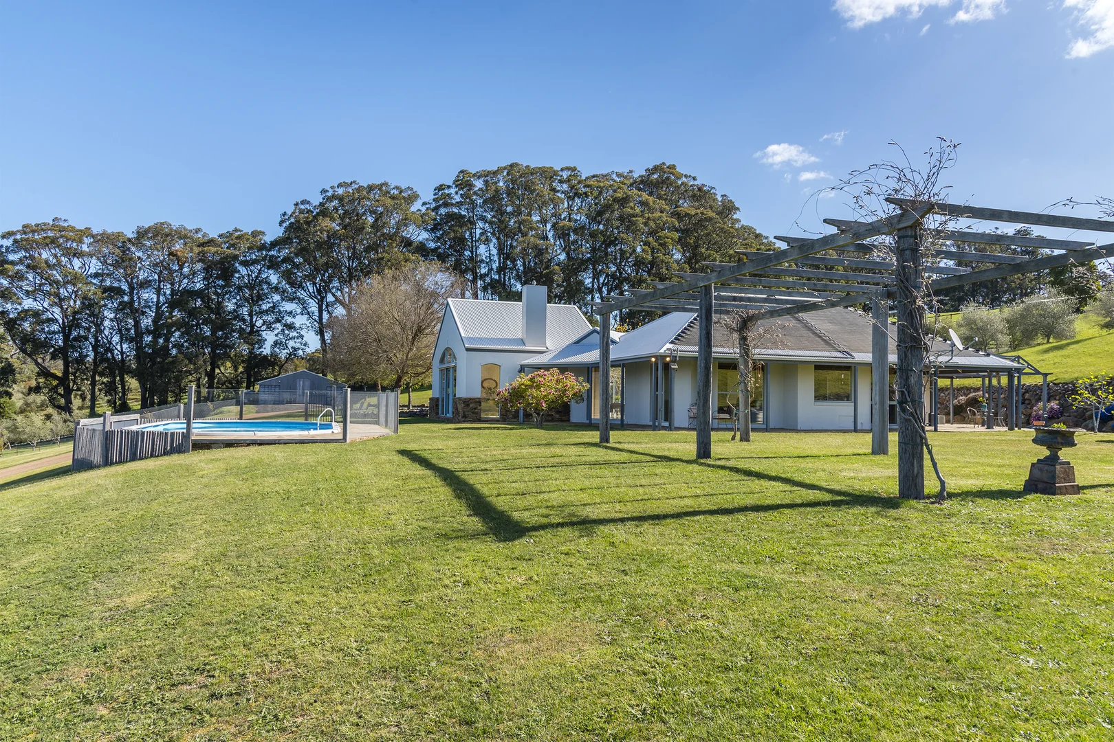 112 Eatons Road - Image 2