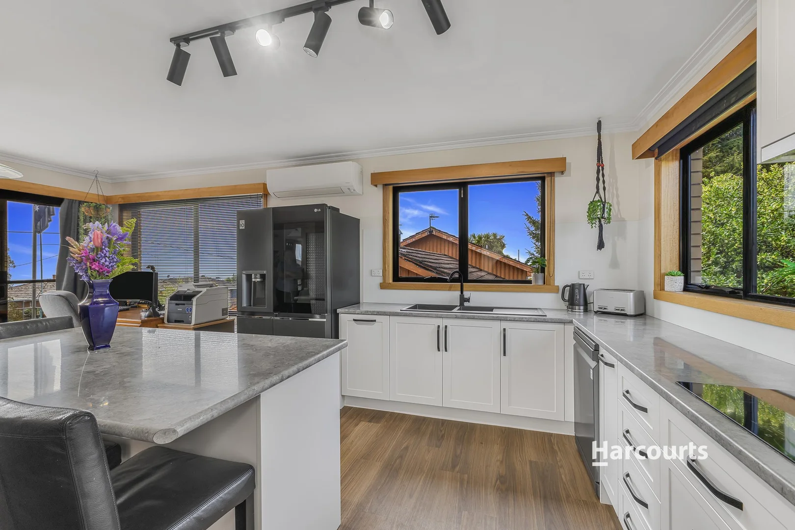 113 Upper Maud Street - Image 3