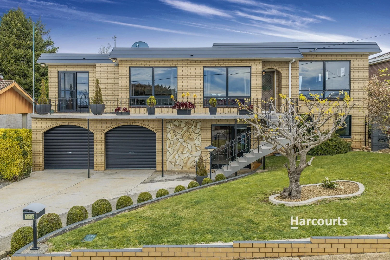113 Upper Maud Street (1/3)