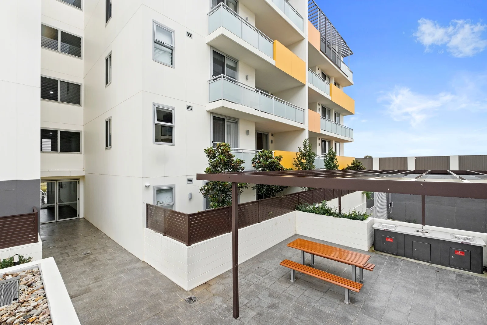114/60 Marwan Avenue (1/8)
