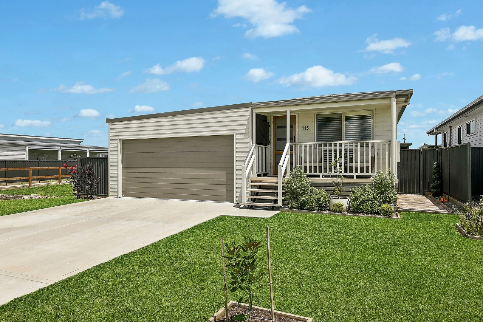 115/64 Ferguson Street (1/8)