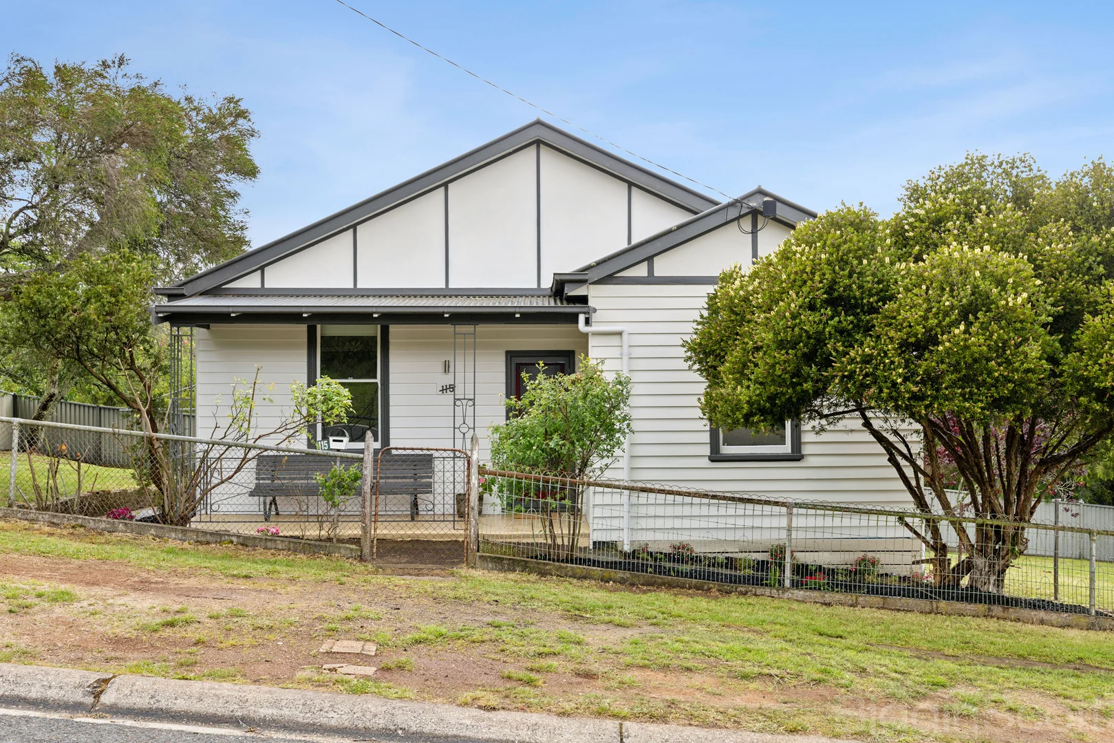 115 Raglan Street - Image 2