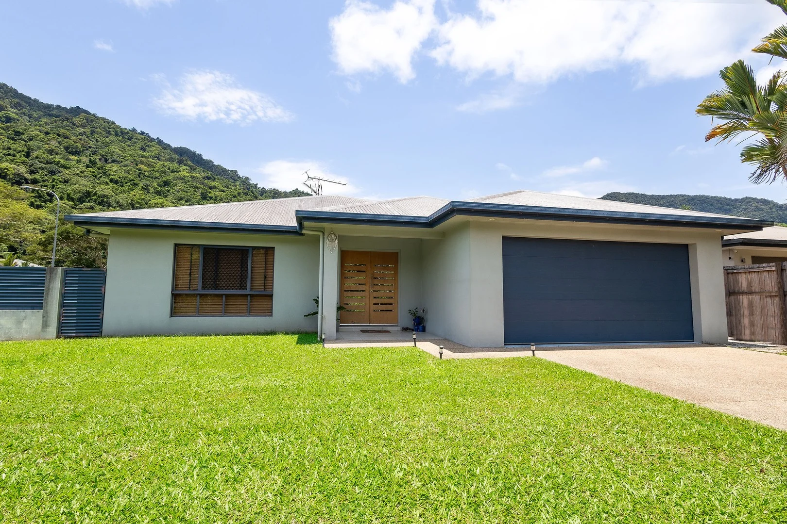 116 Xavier Herbert Drive (1/21)