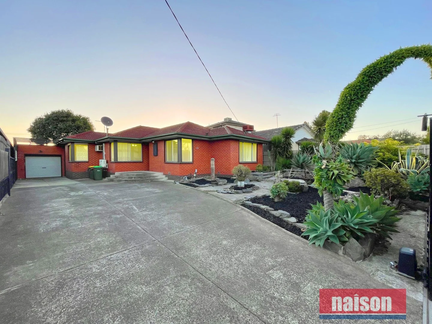119 Edgars Road (1/1)