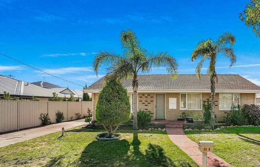 11A Sylvia Street (1/12)