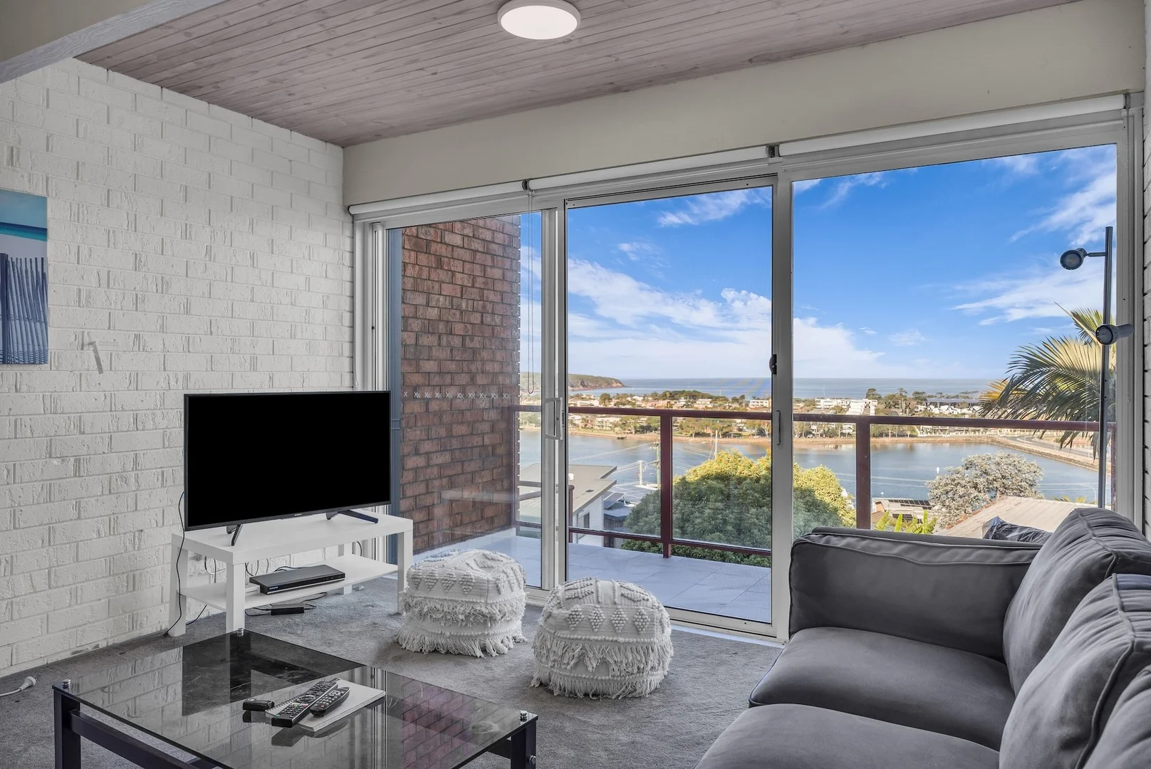 12/1-5 Ocean View Avenue (1/18)