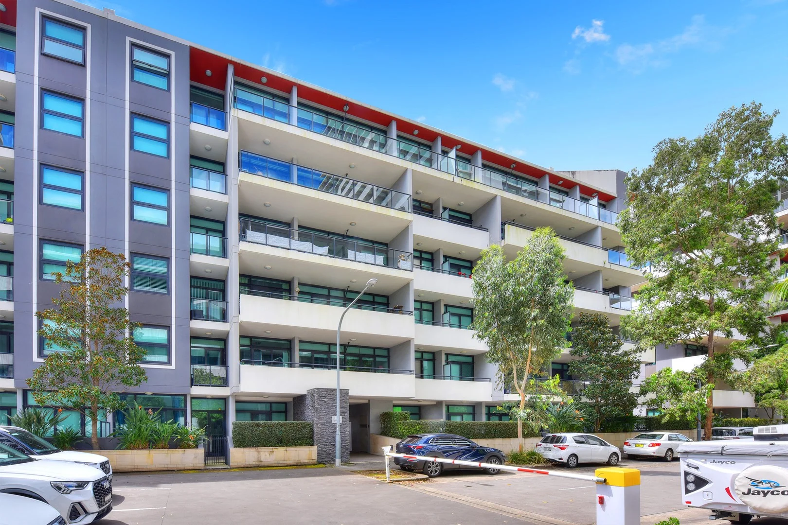 12/1 Timbrol Avenue (1/10)