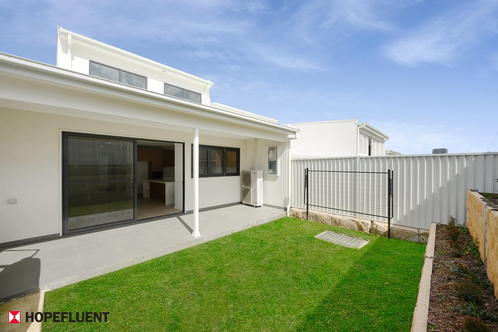 12/45 Stone Mason Drive (1/27)