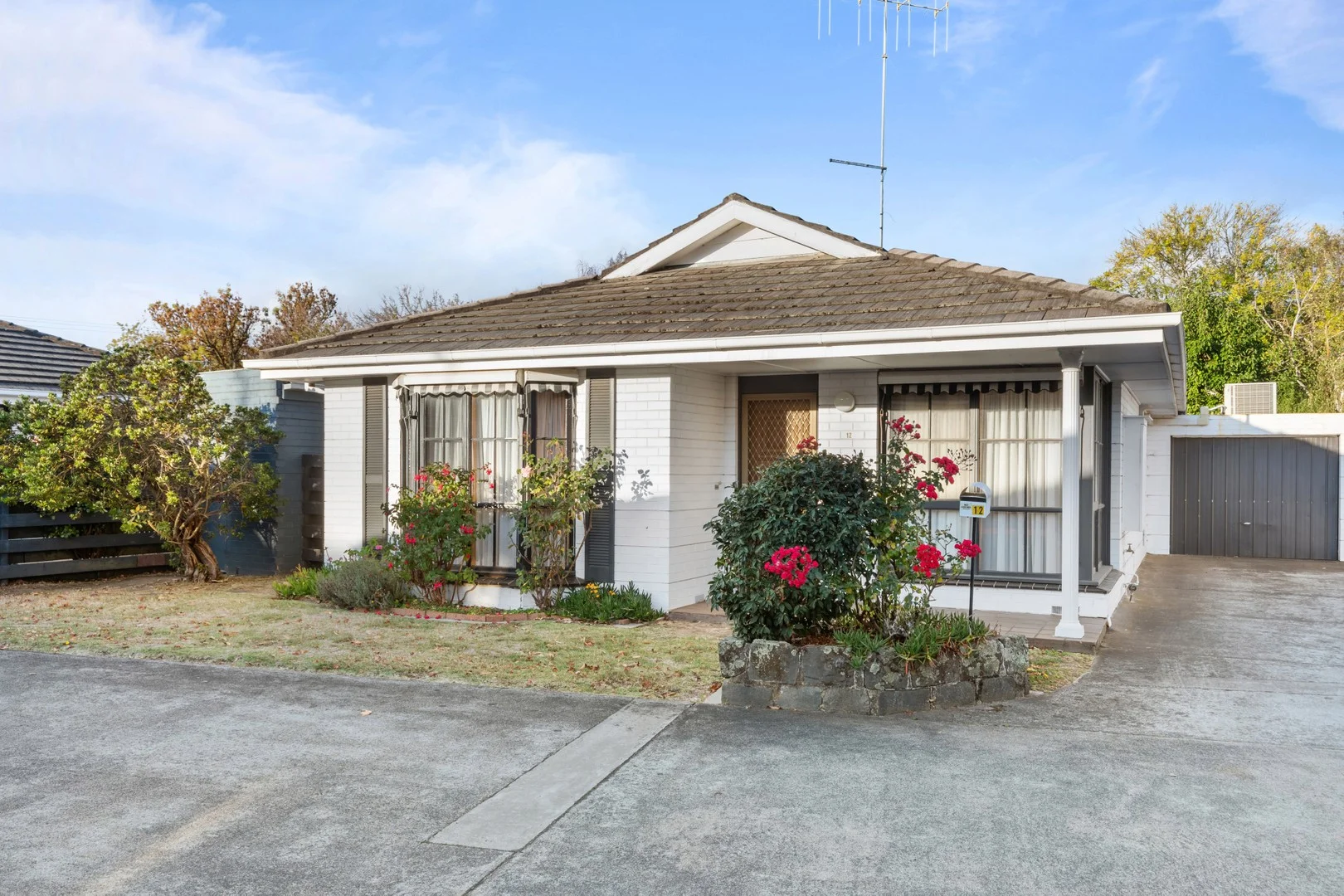 12/464 Wendouree Parade (1/14)
