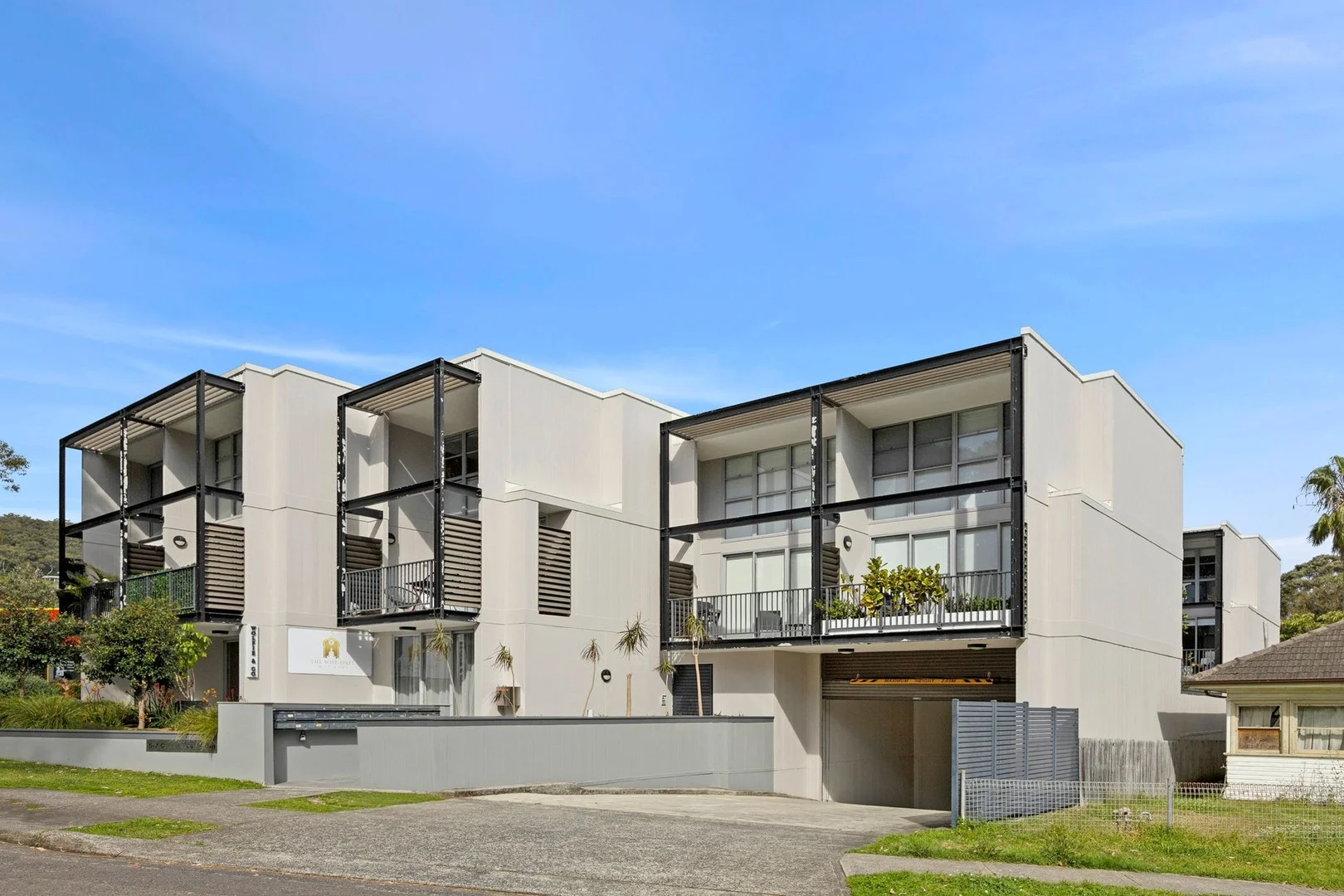 12/5-7 Careel Head Road (1/9)