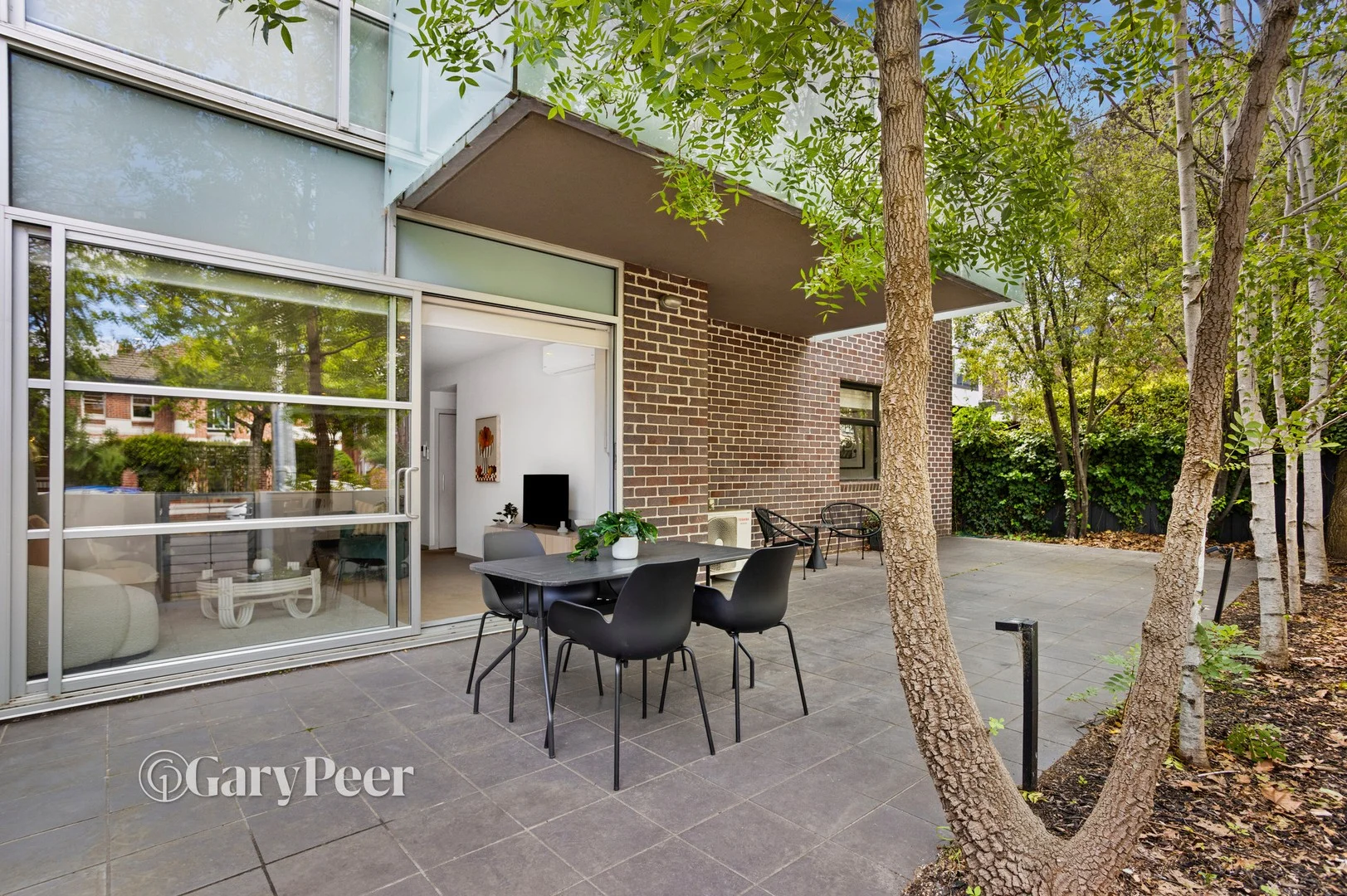 12/6 Lansdowne Road (1/11)