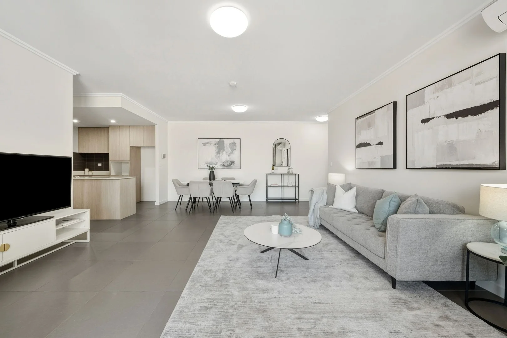 12/8-12 Kerrs Road (1/11)