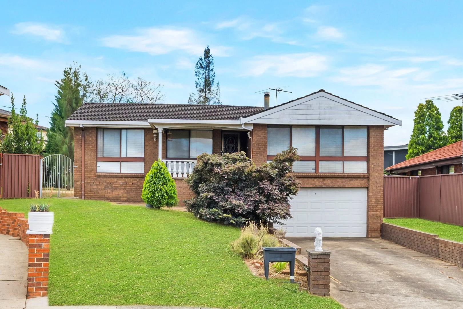 12 Albany Close (1/1)