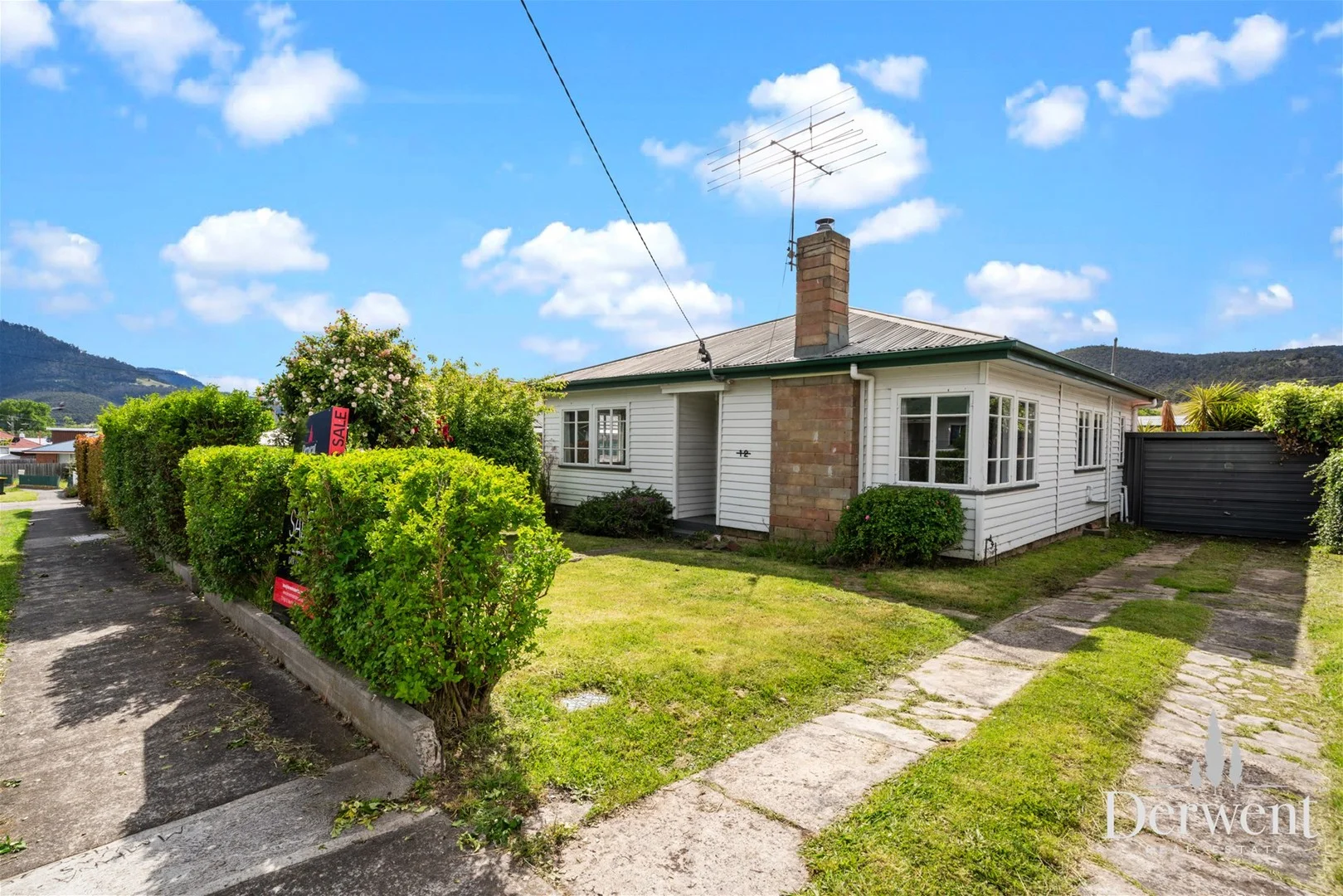 12 Andrews Street (1/33)