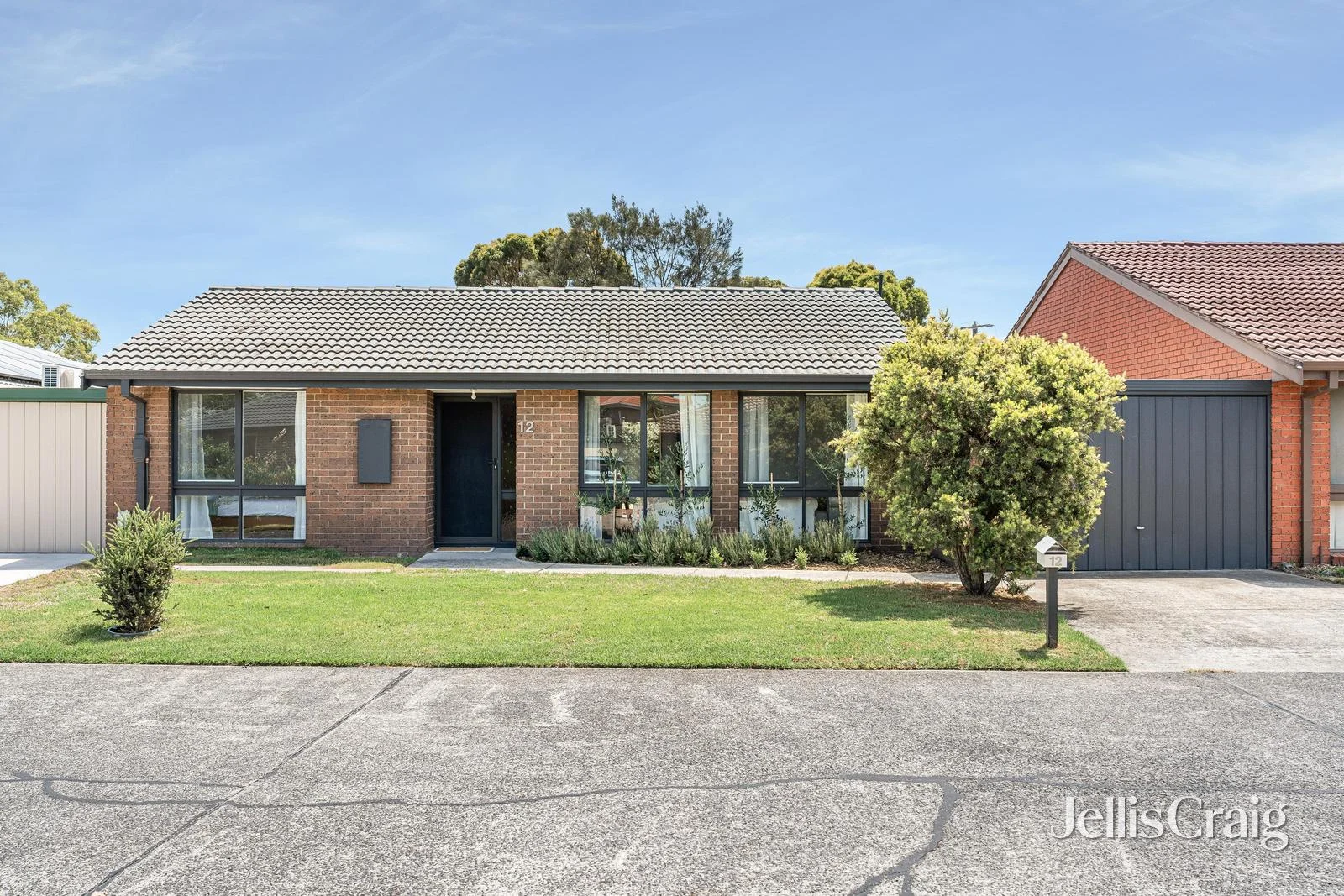 12 Arnold Drive (1/1)