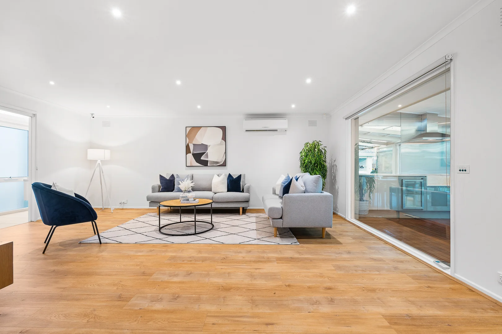 12 Beechwood Close - Image 3