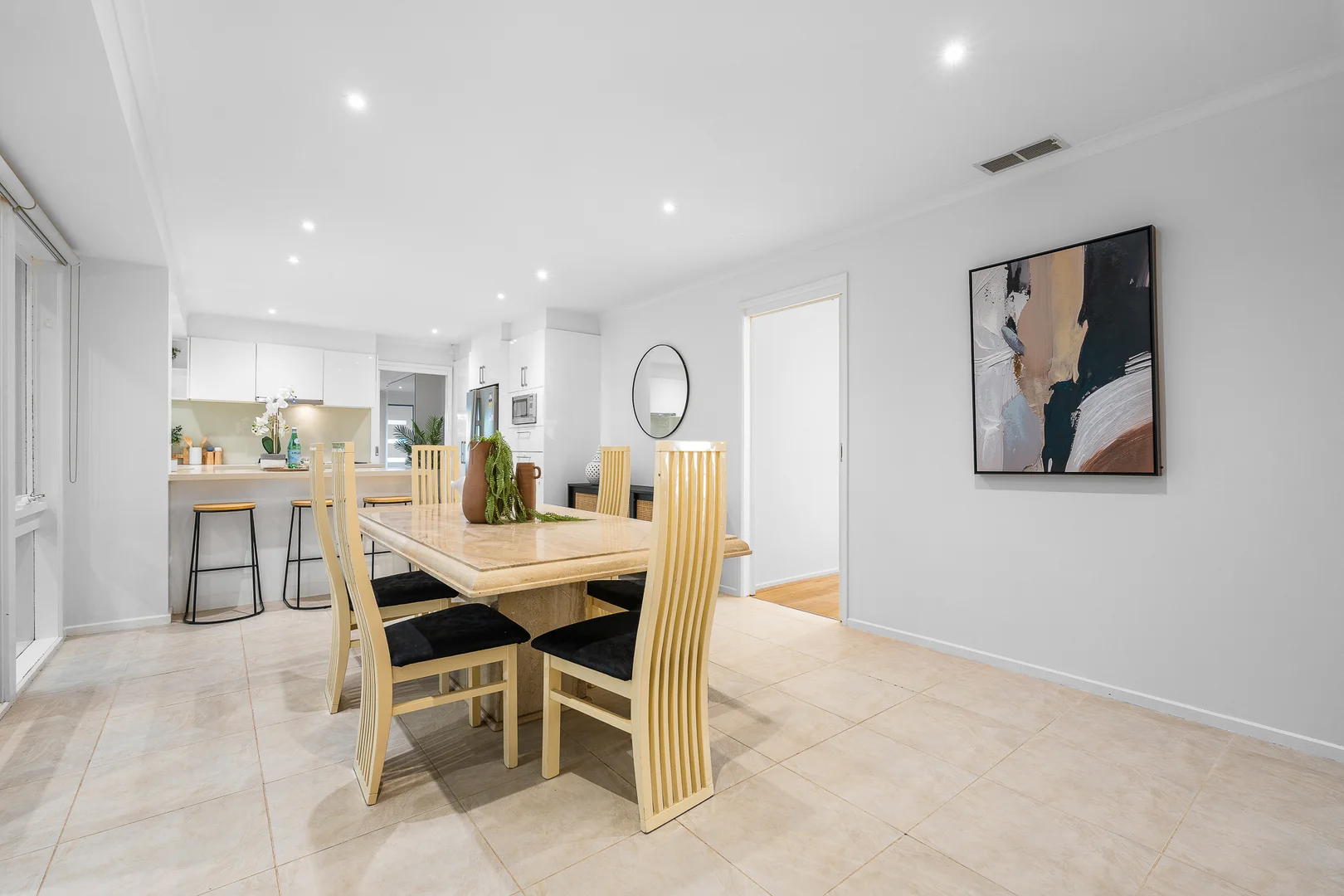 12 Beechwood Close - Image 5