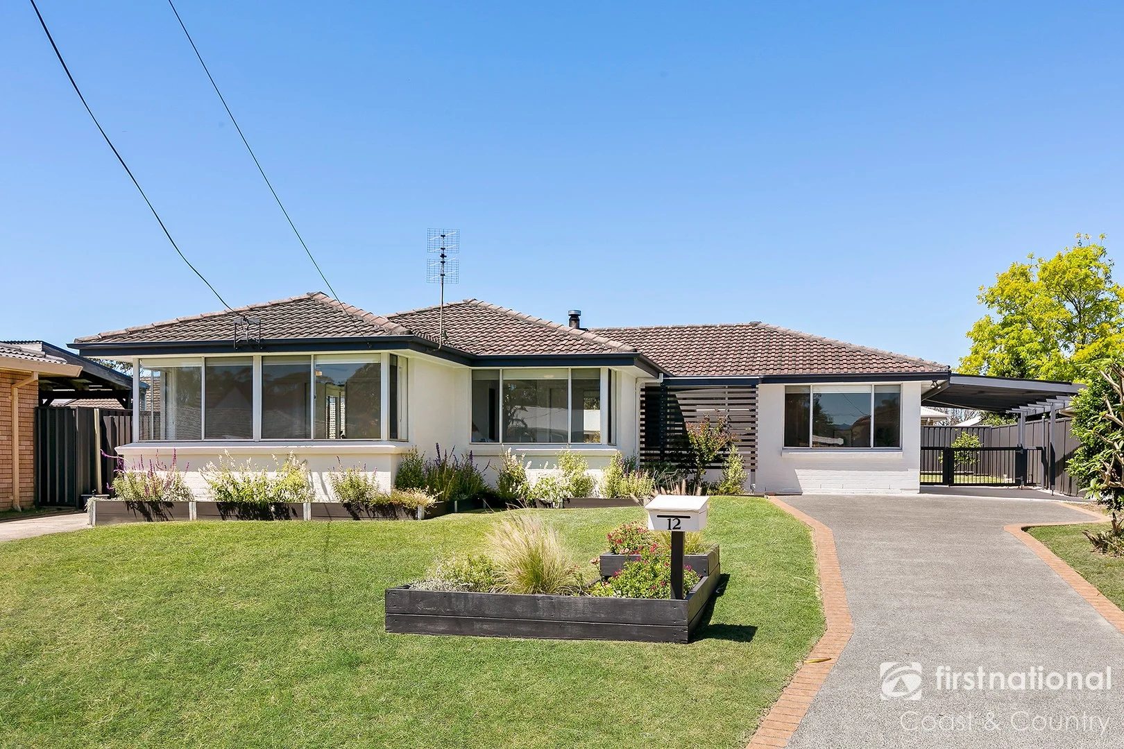 12 Davison Drive (1/10)