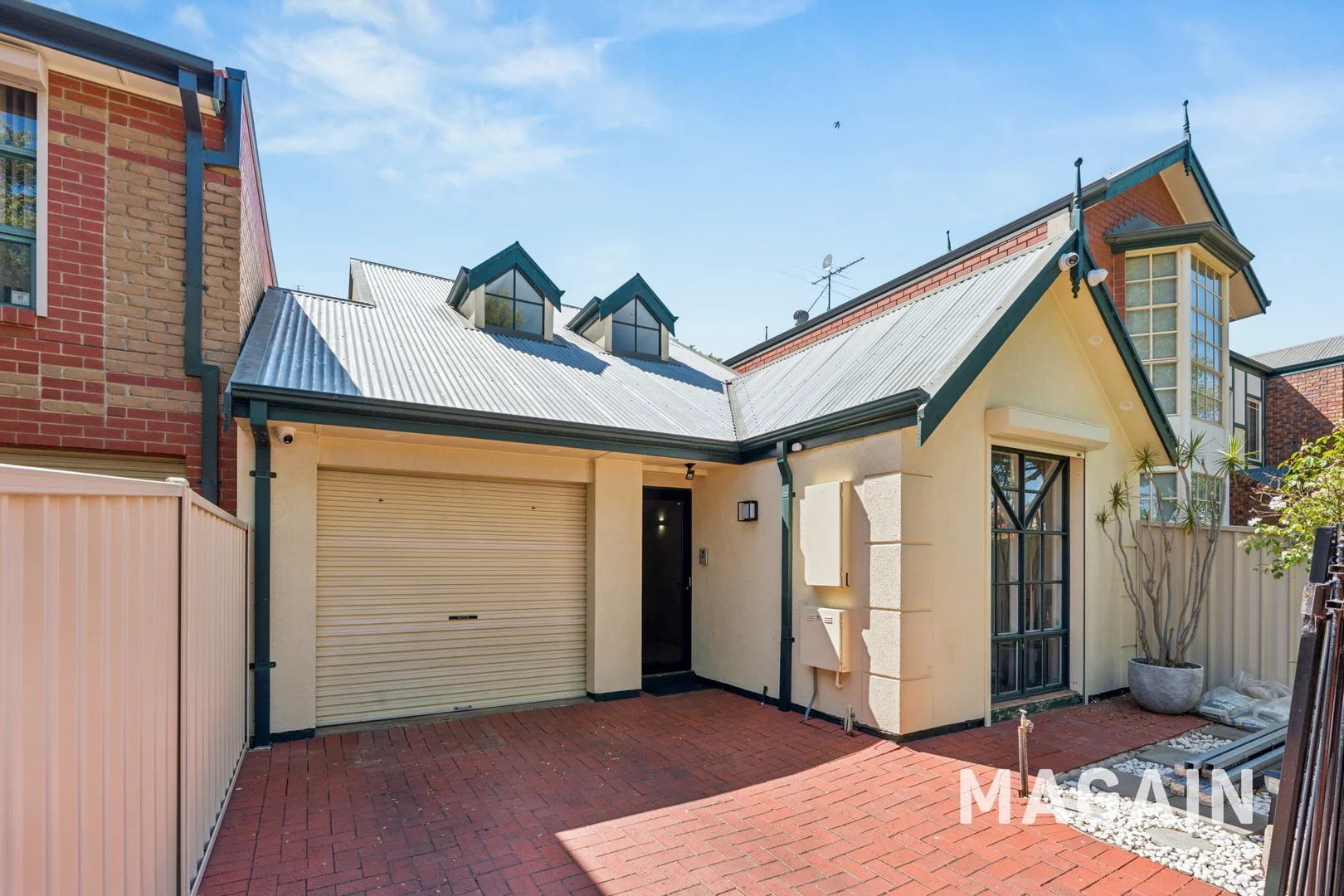 12 Francis Ridley Circuit (1/1)