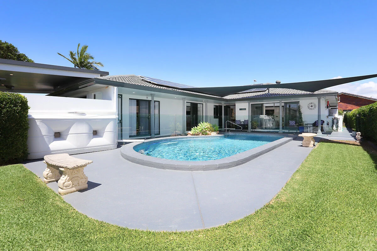 12 Hyacinth Avenue (1/38)