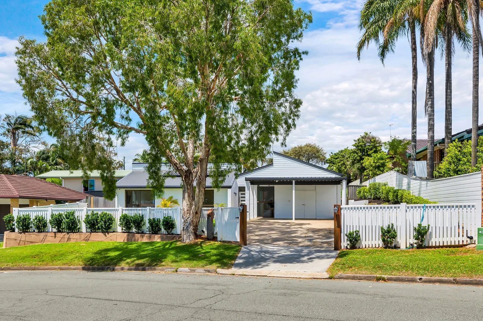 12 Kurrambee Avenue (1/22)
