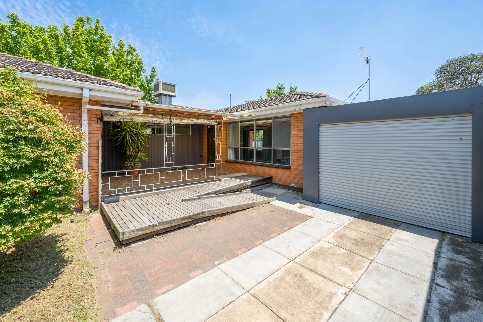 12 LEVIS STREET (1/15)