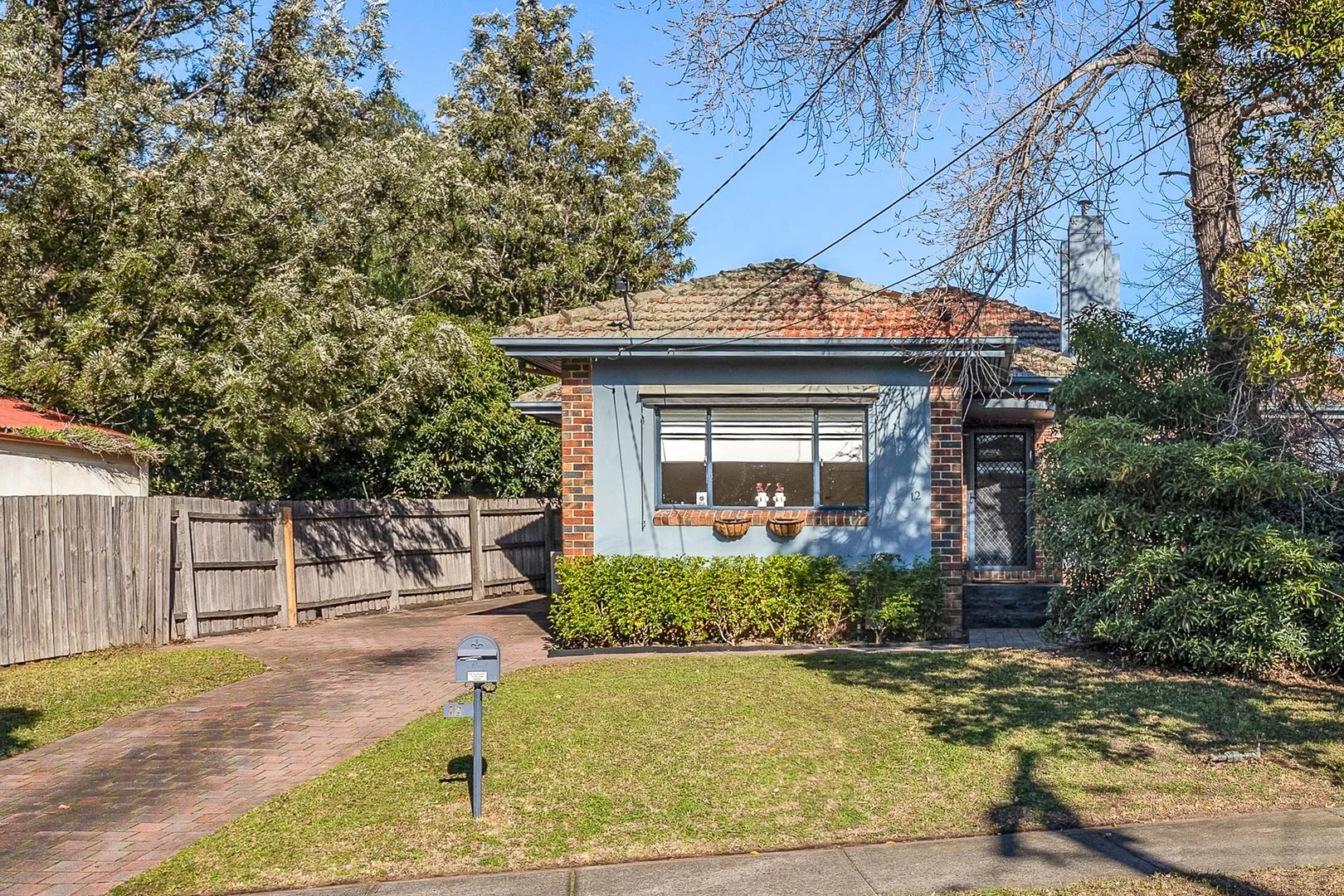 12 Locke Street (1/13)