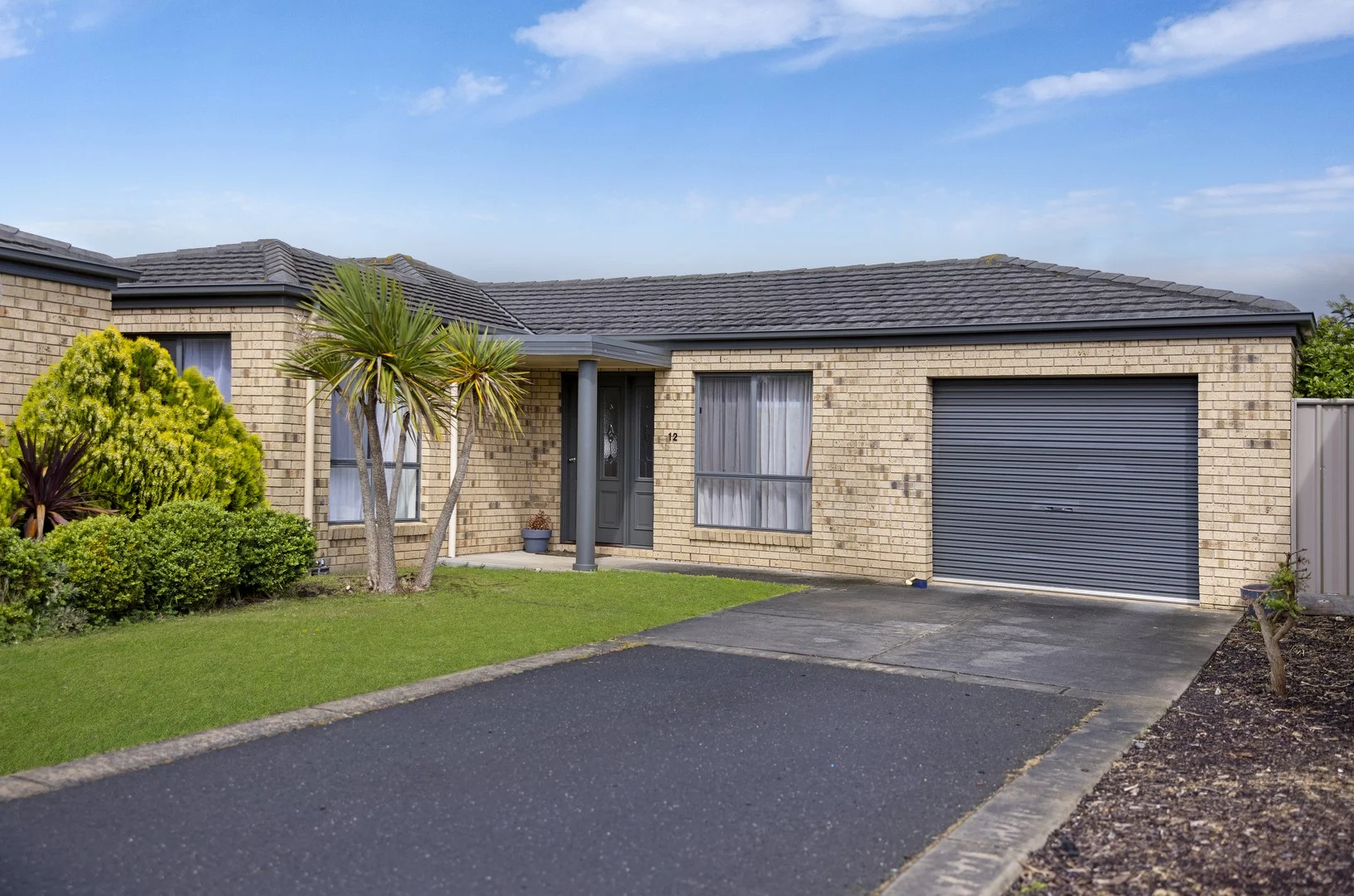 12 Maycarn Court (1/11)