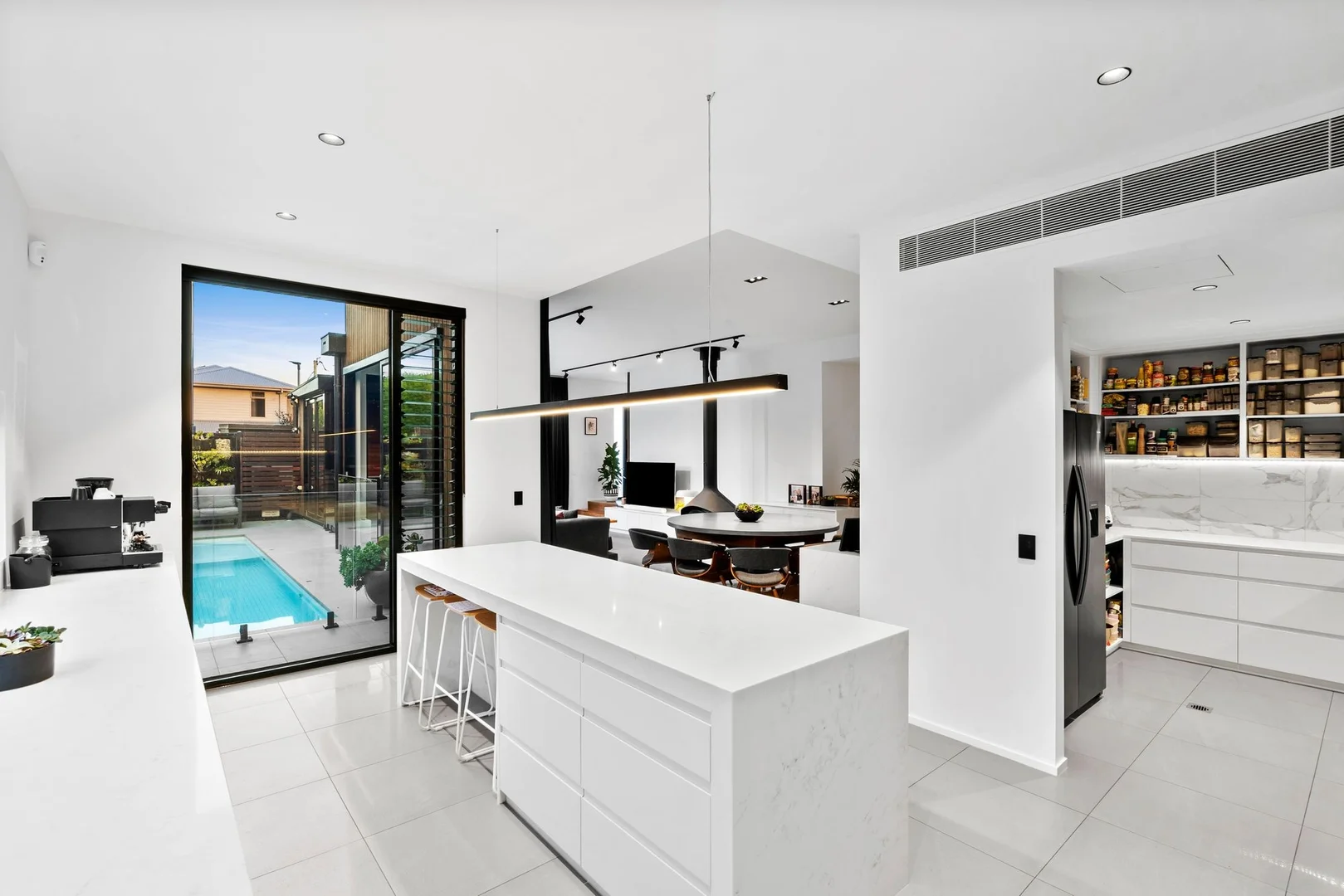 12 Memorial Lane - Image 5