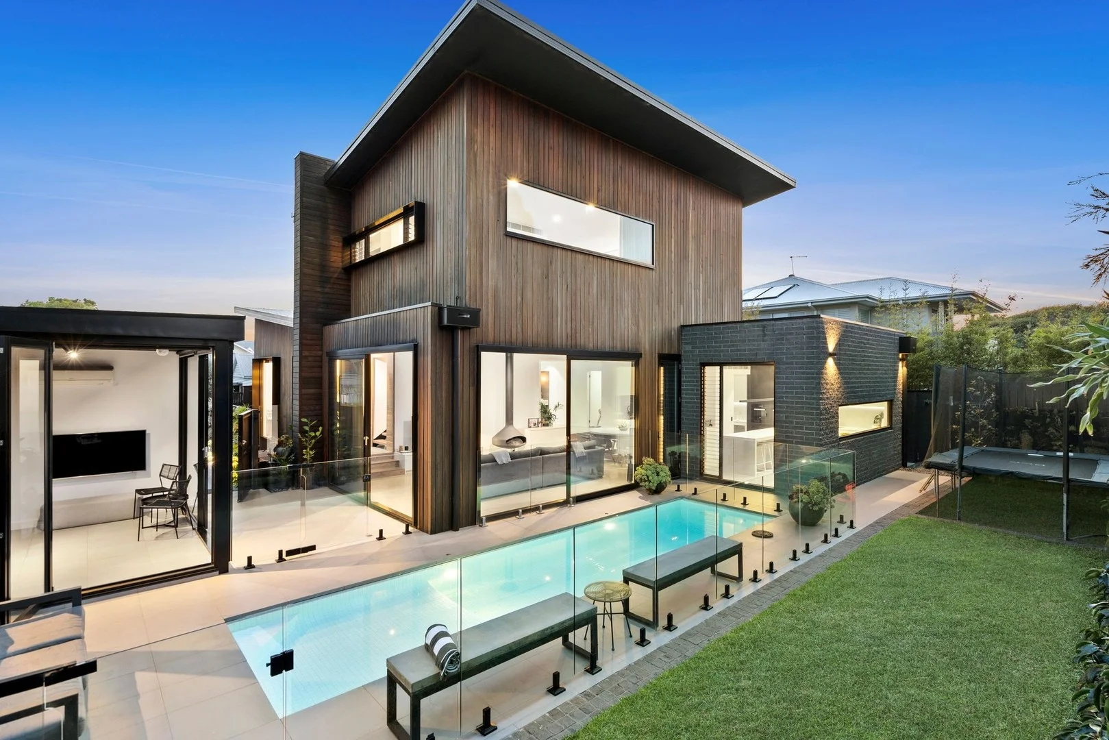 12 Memorial Lane - Image 3