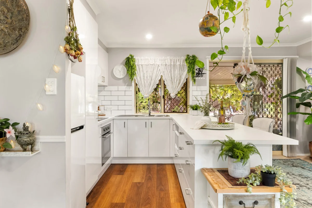 12 Nicolis Court (1/21)