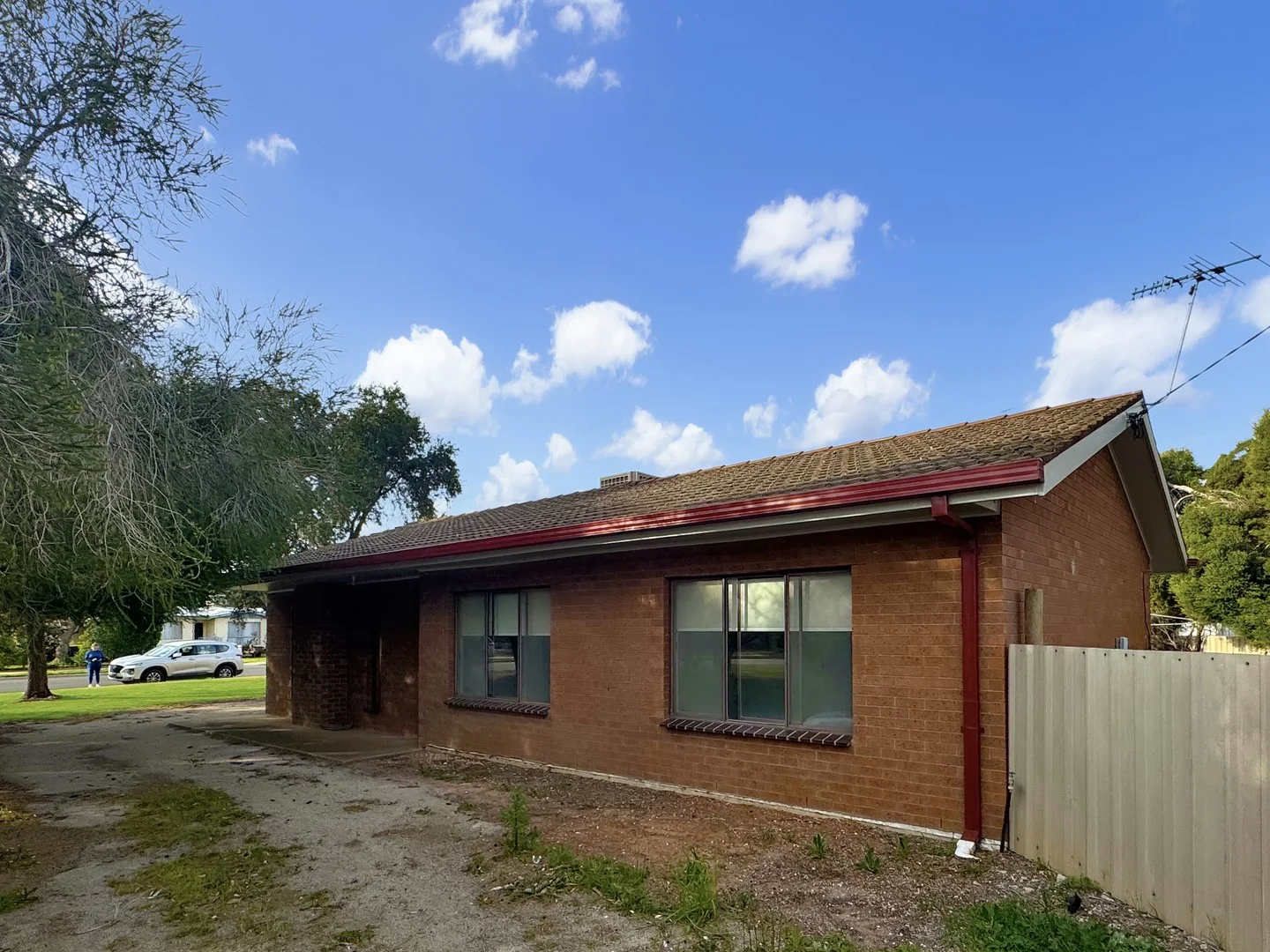 12 Sandpiper Street (1/1)
