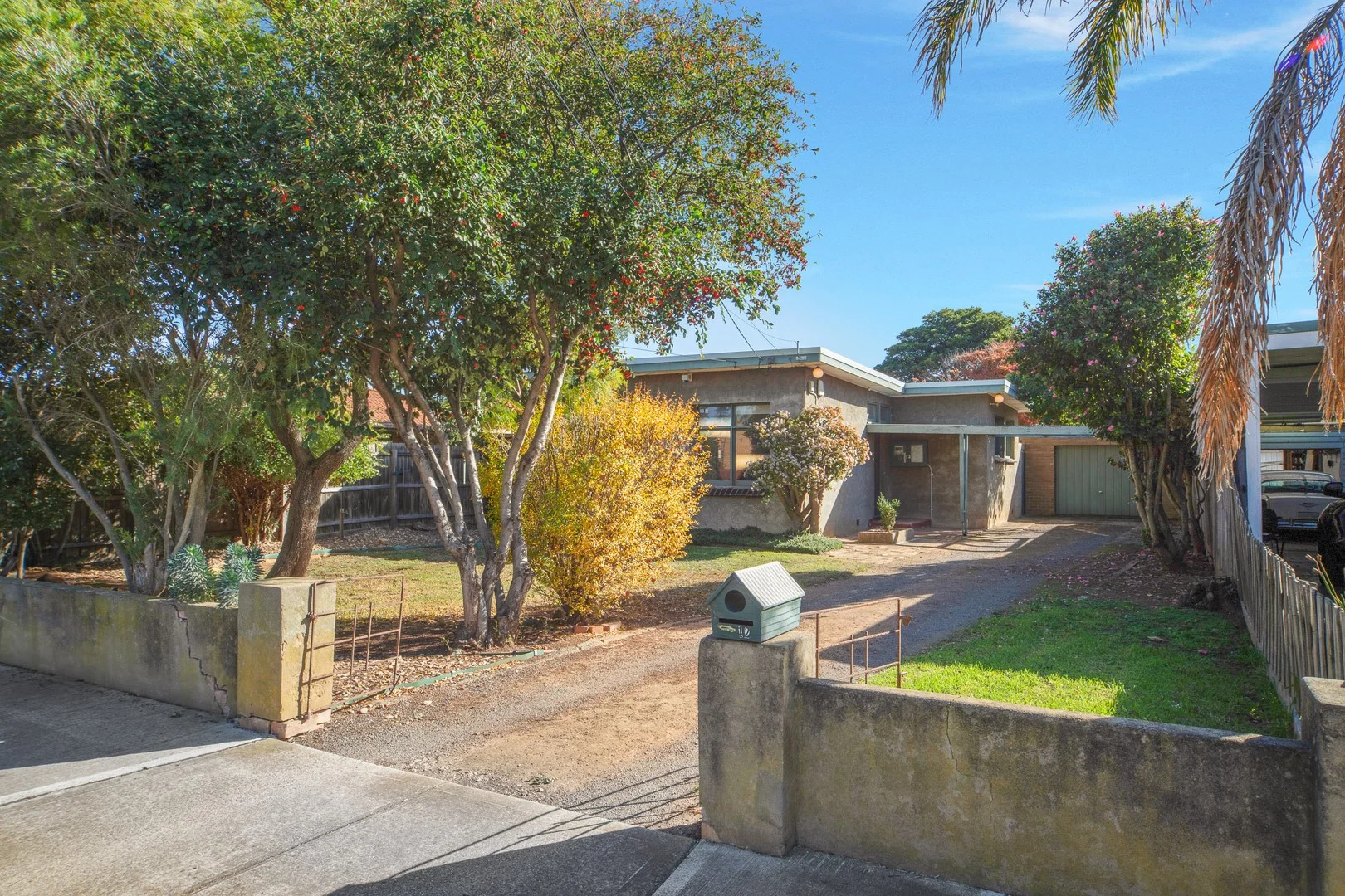 12 Scotsburn Grove (1/10)
