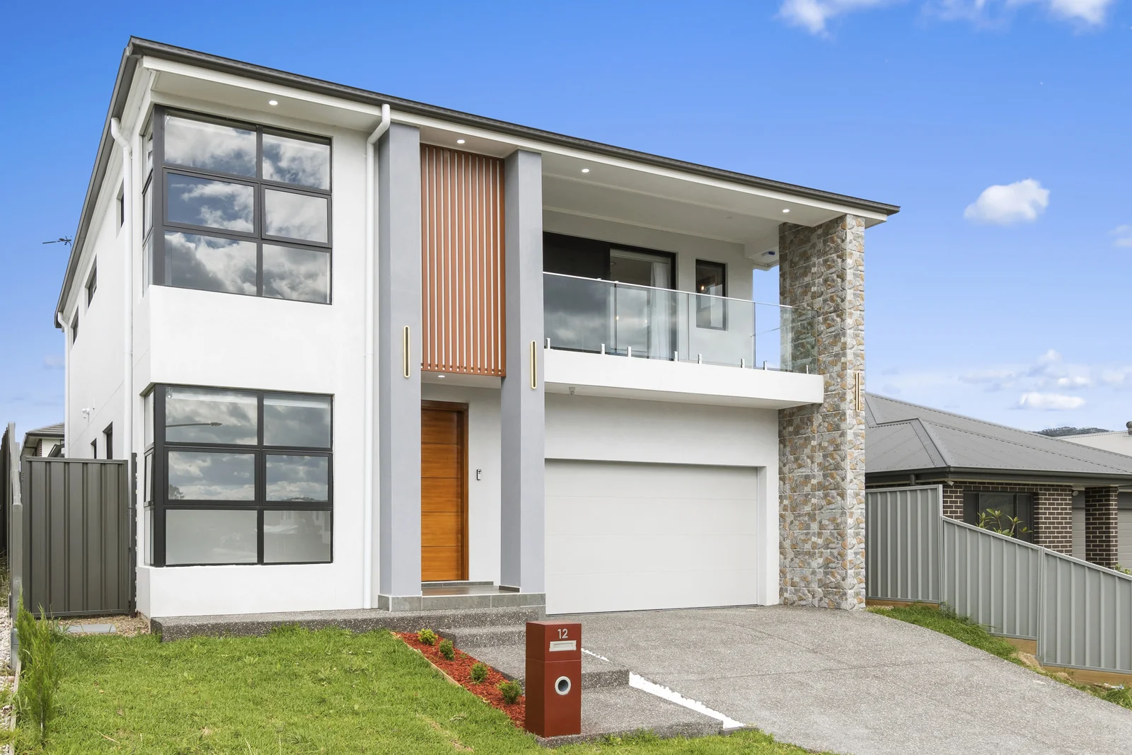 12 Springvale Street (1/10)