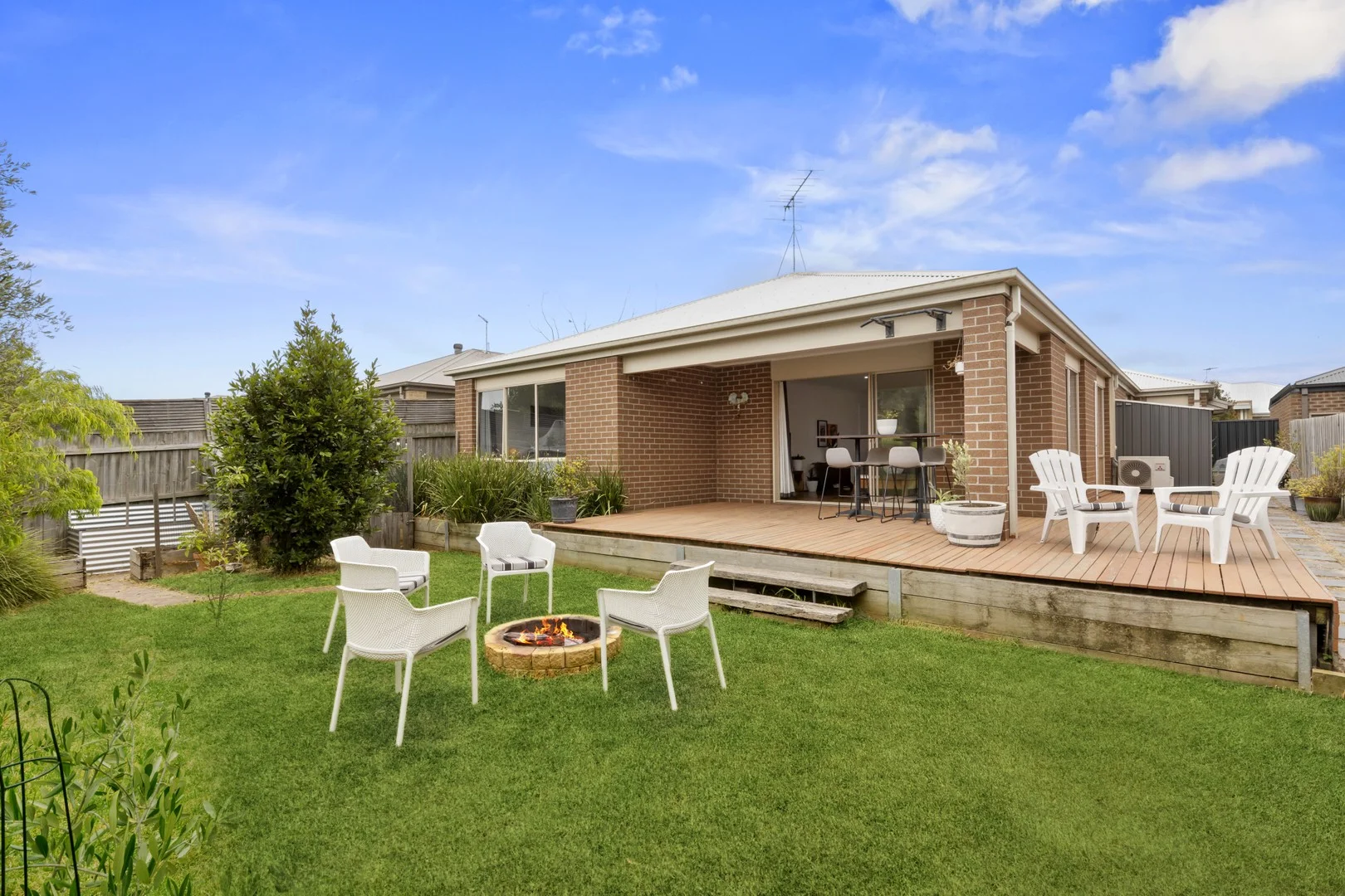 12 Thetis Street - Image 2