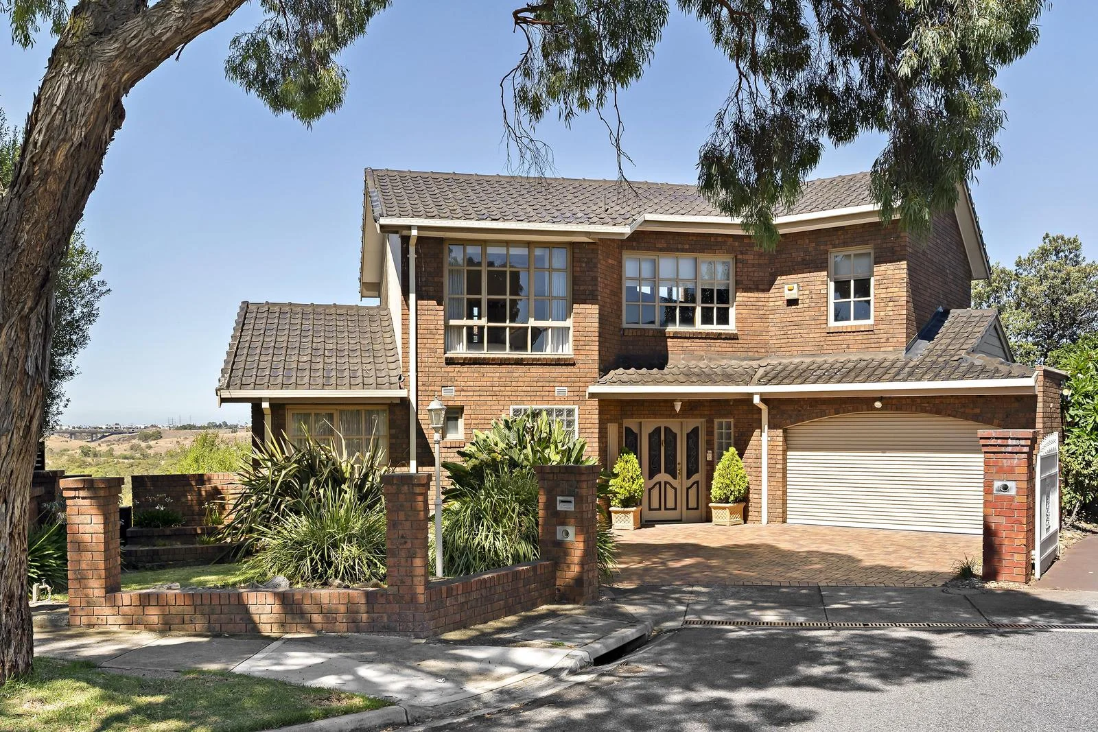 12 Tiffany Court (1/1)