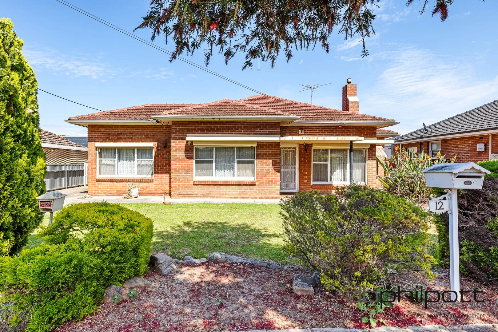 12 Tralee Avenue (1/23)