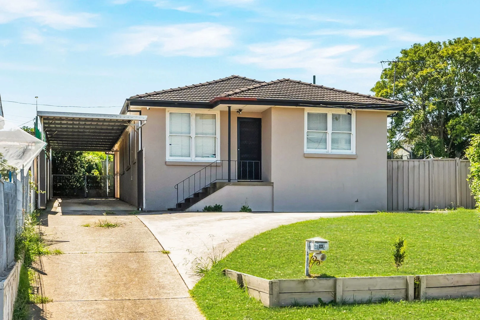 12 Winstanley Place (1/20)