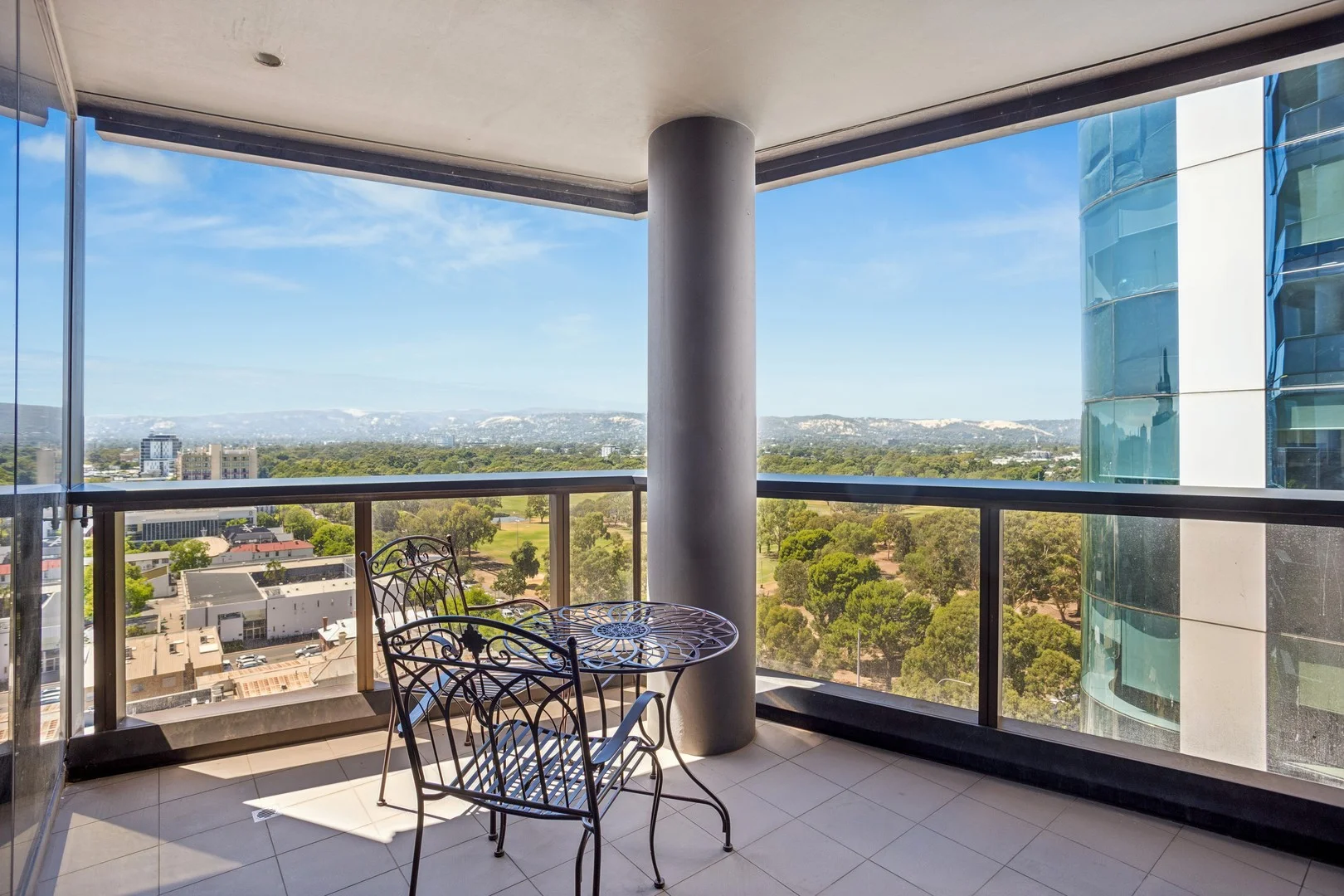 1201/421 King William Street (1/19)