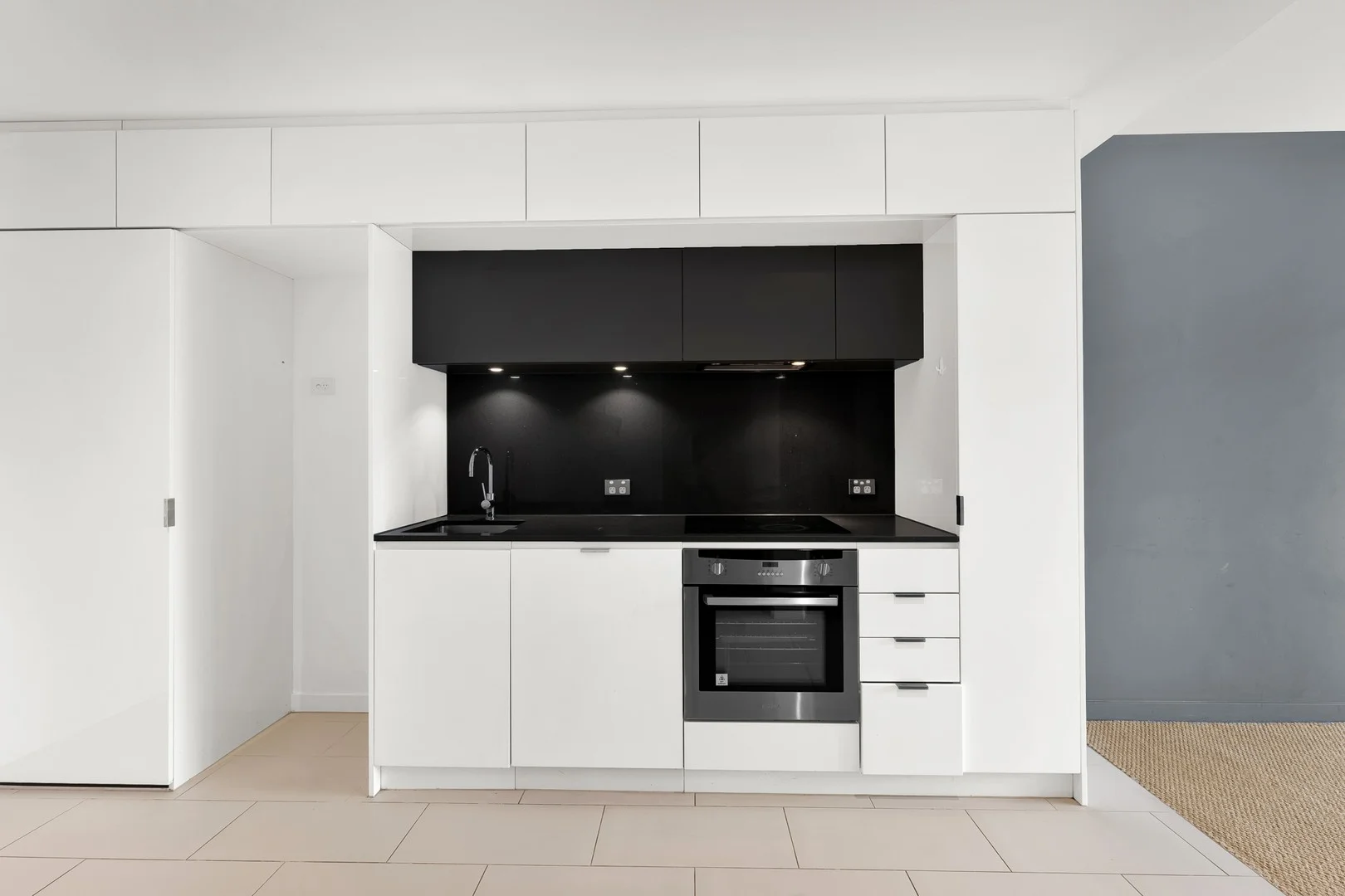 1202/555 Swanston Street (1/11)