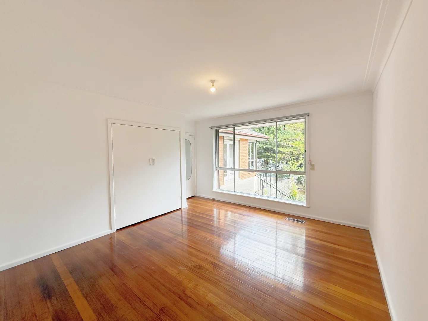 121 James Street - Image 5