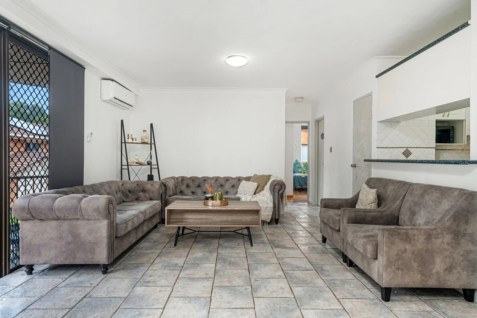 122/2 Riverpark Drive (1/1)