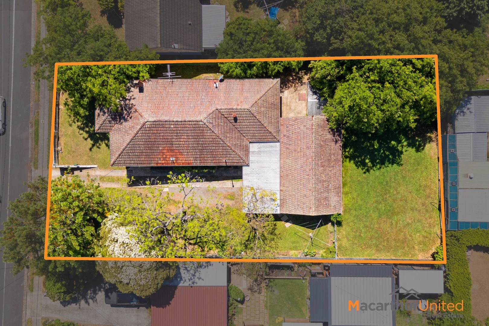 122 Lindesay Street (1/21)