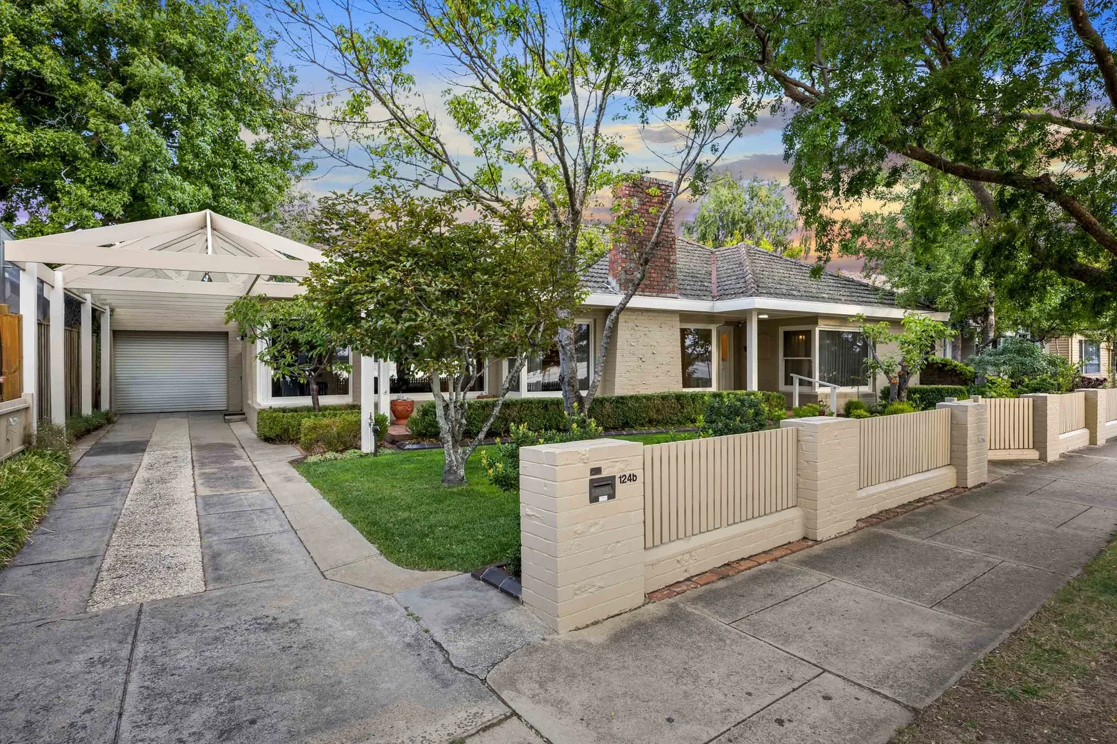 124B Wendouree Parade (1/1)