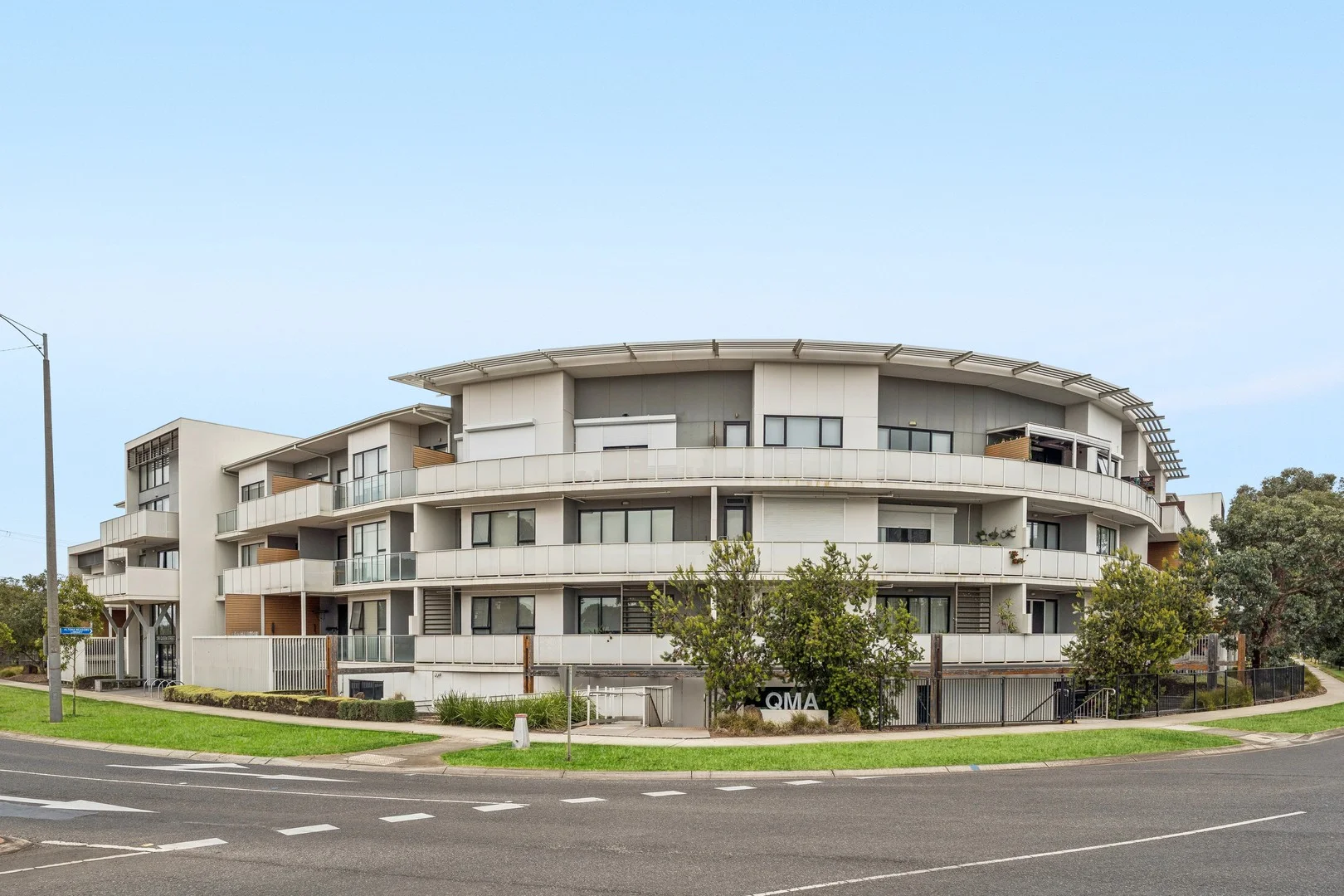 126/390 Queen Street (1/14)