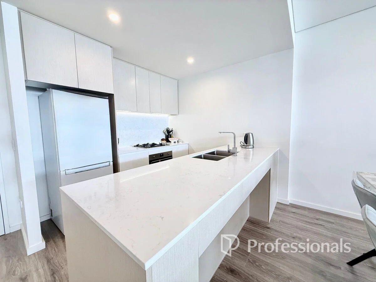 126/5d Josue Crescent (1/15)