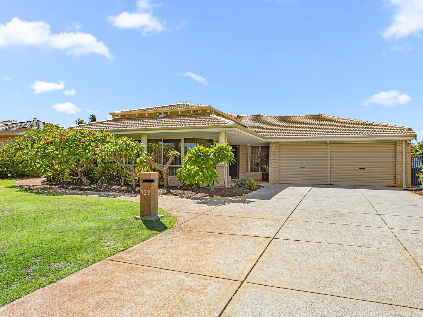 129 Aitken Drive (1/35)