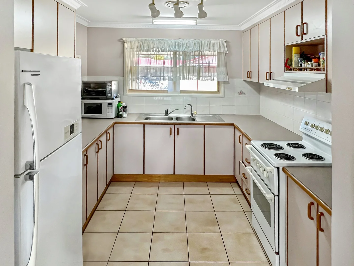 129 Moore Street - Image 2