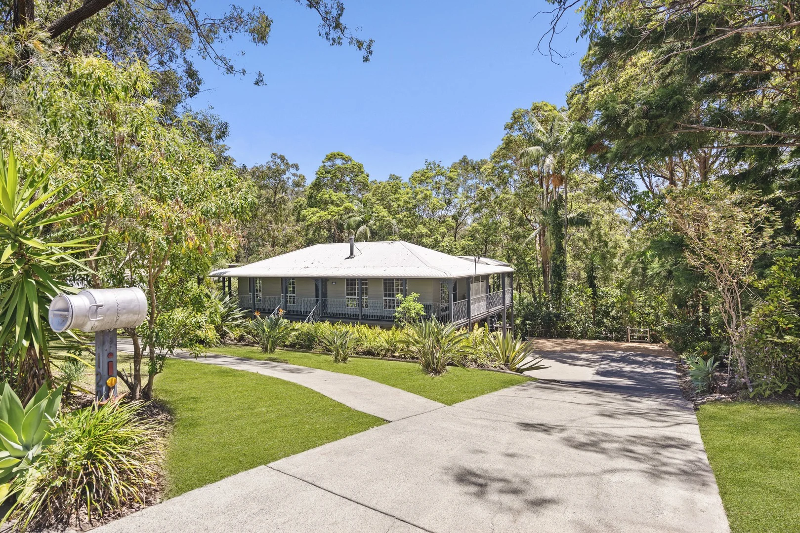 129 Simpsons Road (1/26)