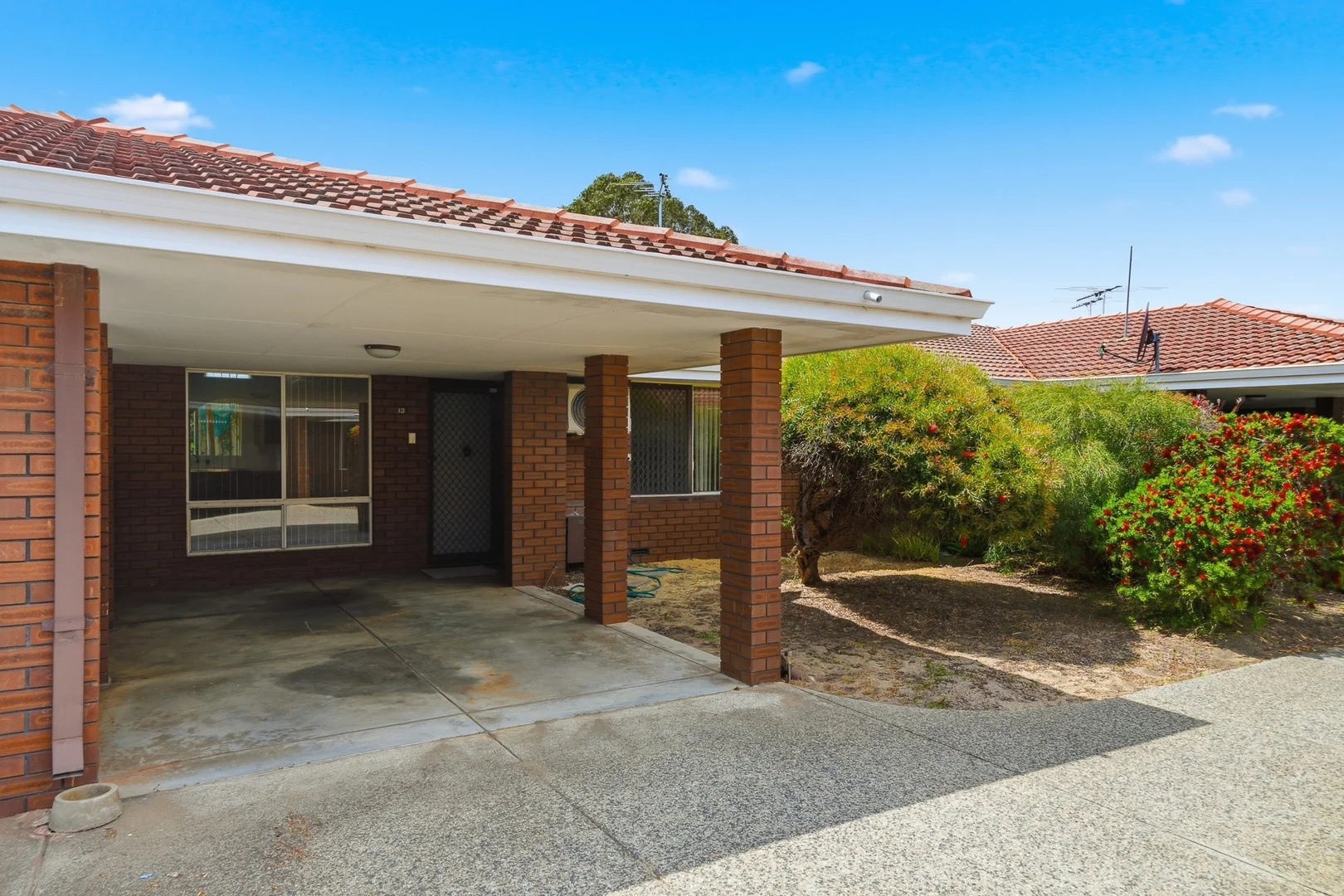 13/15 Hamilton Street (1/24)